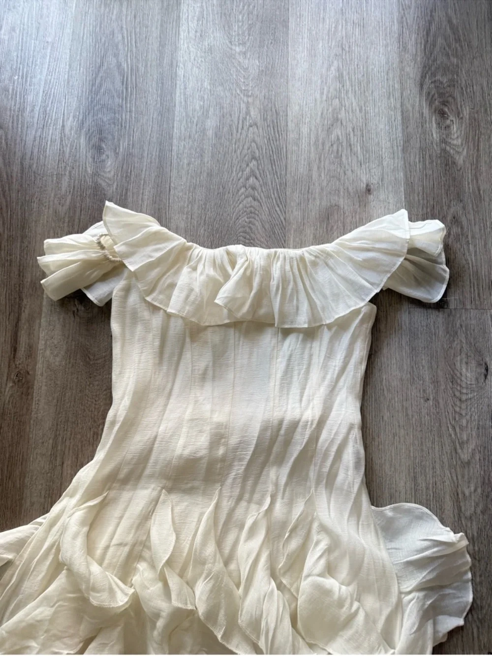 elliatt yvette cream off the shoulder ruffle corset maxi gown dress medium NEW - Picture 9 of 11